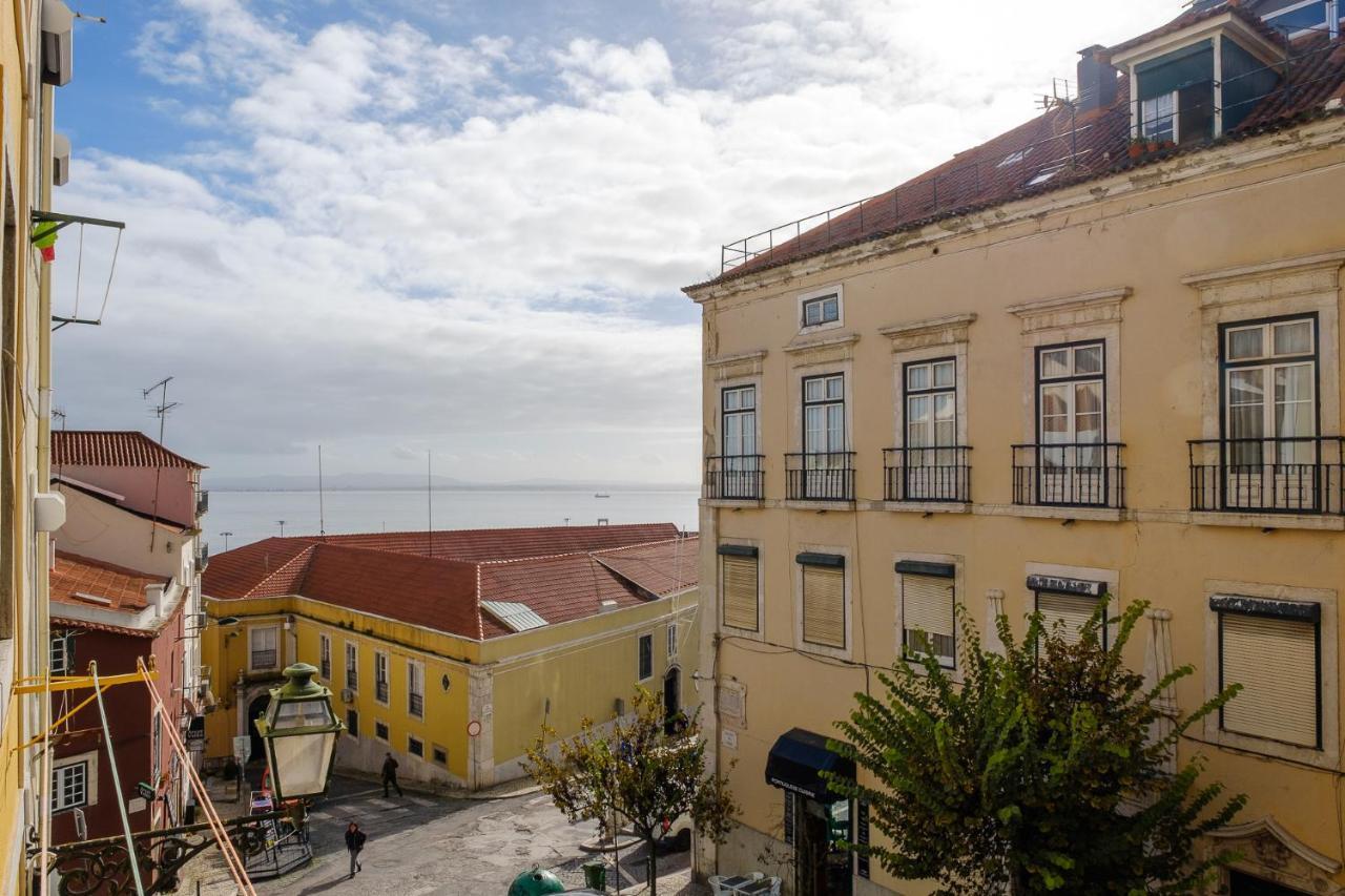 Colourful Alfama Apartment Lisboa Dış mekan fotoğraf